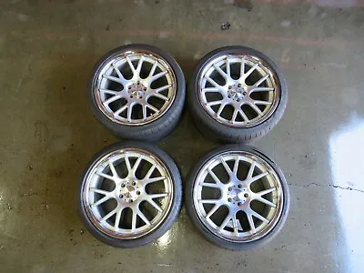 Maserati Quattroporte Aftermarket Vossen Wheel Set 20  Used  • $1000