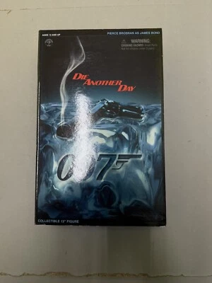 Die Another Day Pierce Brosnan as James Bond 007 Sideshow Figure