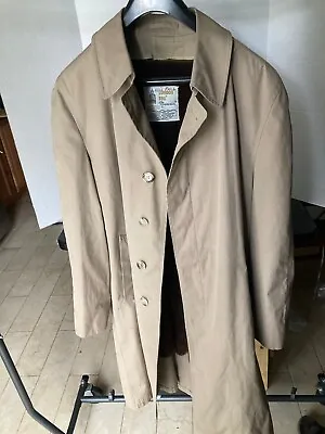 Vintage London Fog Faux Fur Lined Men's Trench Coat Size 42 Regular Made In USA • $9.99