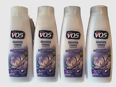 VO5 Conditioner BLOOMING FREESIA 12.5oz ( 4 Bottles ) • $18.95