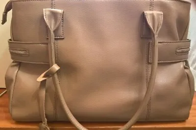 L.CREDI Large Leather Womens Bag Milky Chocolate Colour Good Size Zip Decoration • £35