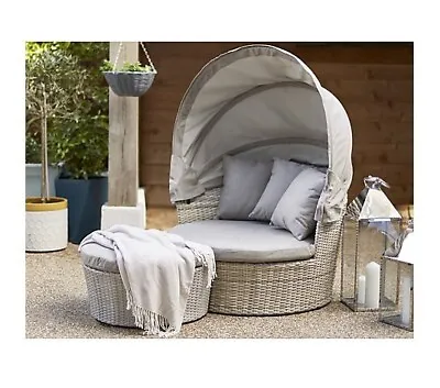 Santorini Snug Day Bed Garden Lounger • £225