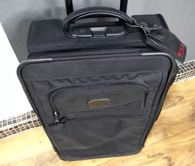 Preowned TUMI 22” Wheeled Expandable Carry On Black Suitcase 2279D3 • $0.99