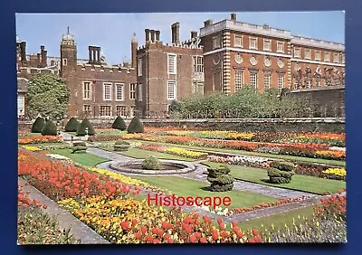 Postcard Unused Hampton Court Palace Middlesex London 1972 • £2.24