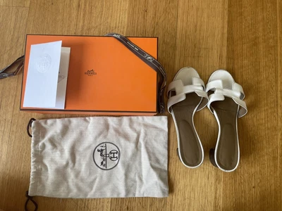 $950 • Buy Hermes Sandals With Heels- White - Size 39 Full Set With Receipt