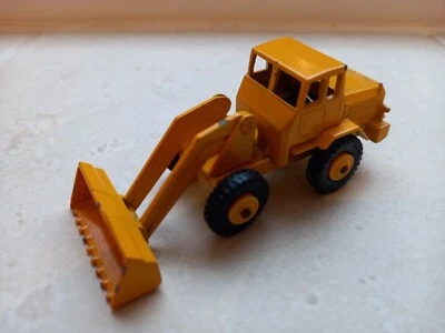 £3 • Buy Matchbox Number 69 Tractor Shovel*