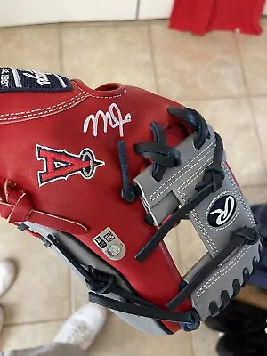 Angels Red/￼Gray Rawlings Fielding Glove Signed MLB Holo Mike Trout • $1650