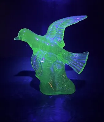Vintage Mosser Green Art Glass Bird In Flight Figurine GLOWS • $51.99