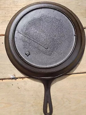 Vintage Gate Marked Cast Iron Round Griddle / Skillet 8 • $60