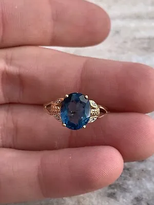 9ct Gold Blue Spinel & Diamond Large Ring 2.5 Grams 9K￼ • £27
