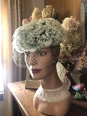 Vintage Antique Sweet Floral Mini Creme And Green Carnation Millinery 1950’s HAT • $24.99