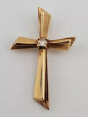 Vintage 14k Yellow Gold Cross Pendant • $135