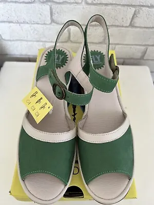 £20 • Buy Fly London Green Sandals Cream Trim S7 EU40 NWT