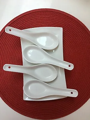 Maxwell Williams White Basics Tapis Plate + 4 Ceramic Spoons • £14.95