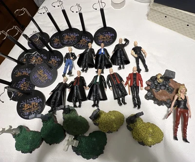 $50 • Buy Buffy The Vampire Slayer 6” Action Figures - Lot Of 11 And Accessories
