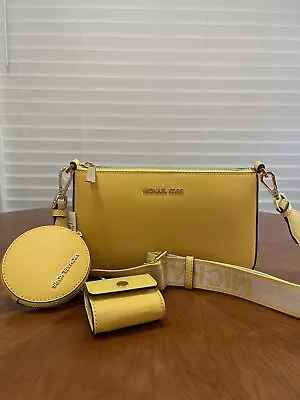 Michael Kors Jet Set Travel Small Crossbody Bag Tech Attached Mk Signature/solid • $119