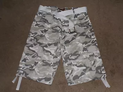 New Evolution Cargo Men's Camo Casual Shorts W/belt Size 36 Nwot • $15.10
