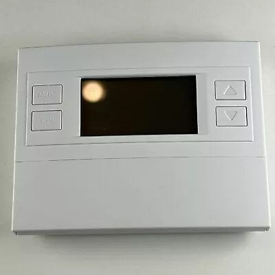 GoControl GC-TBZ48L Z-Wave Battery-Powered Thermostat - White • $37.50