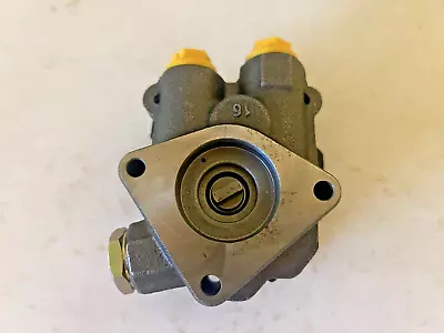 Volvo 20997341 Fuel Pump VN VNL VHD Series D11 D13 D16 Engine 85103778 OEM A1B23 • $229.99