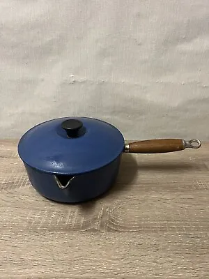 Vintage Le Creuset Dark Blue Cast Iron Saucepan With Lid Wooden Handle 22cm • £35.99