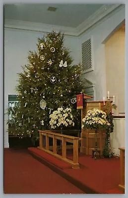 Wallace NC Wallace United Methodist Church Sanctuary At Christmas C1979 Postcard • $4.67