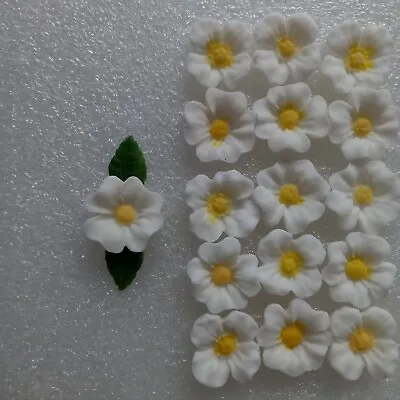 £2.75 • Buy 25 Edible Sugar Paste Blossom Flowers  Cup Cake Toppers Decorations