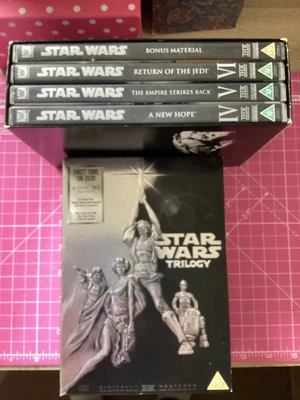 £5 • Buy Star Wars Trilogy Dvd Box Set