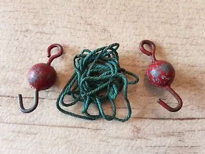 Meccano #57c Small Loaded Hook 1947-57 Med Red With Cord • £1.75