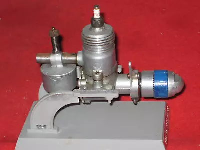 EX VINTAGE 1941 ROGERS KD-29 GAS SPARK IGNITION MODEL AIRPLANE ENGINE WSTAND • $14.95