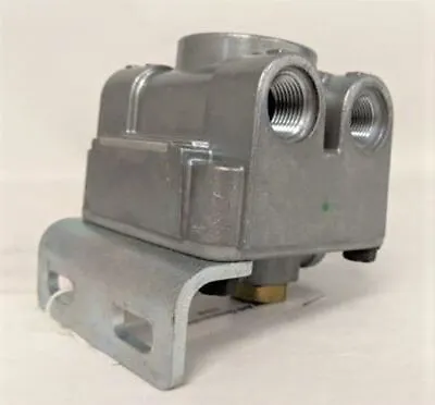 Wabco Anti Compounding Relay Valve - P/N  WAB 973 298 0610 • $95.41