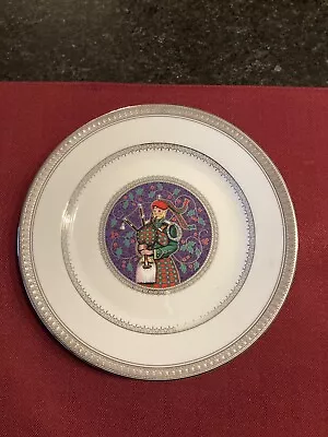 Mikasa Palatial Platinum Christmas 1999 Plate  11 Pipers Piping • $29.99