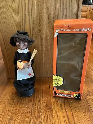 VTG Telco Halloween Motionette Witch Holding Lighted Pumpkin 1986 Broom Works • $50