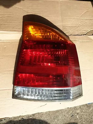 Vauxhall Vectra C Hatchback Right Tail Light 1313064 Jq  • $12.43