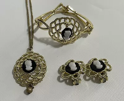 $25 • Buy Vintage White Cameo Children’s Necklace Bracelet And Clip On Earrings Set