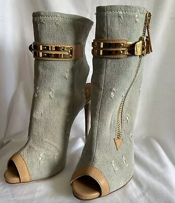 Women’s Giuseppe Zanotti Blue Denim Roxie Boot Heels Size 40 • $175