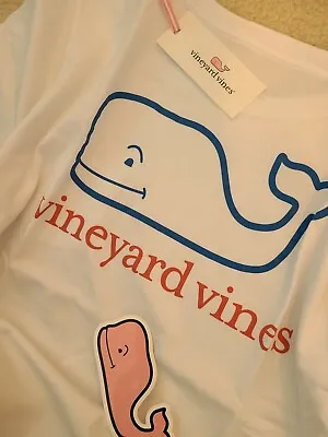 NEW VINEYARD VINES WOMEN'S LIMITED EDITION T-SHIRT SIZE MEDIUM  Multicolor  • $36