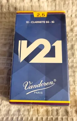NEW! Vandoren V21 Bb Clarinet Reeds 10pk Strength 2.5 - CR8025 • $15.50