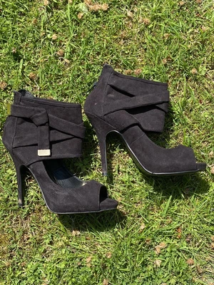 £4.99 • Buy Red Herring Black Peep Toe Heel Boots Size 4UK