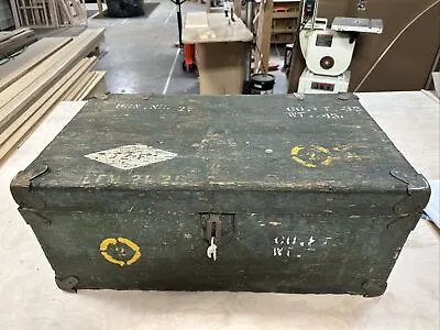 Vintage US Army Military Miller Mfg Foot Locker Trunk Chest Storage Box Green • $50