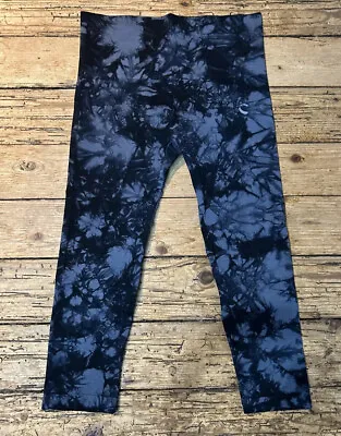 Climawear Womens Size M Grey Multi Pattern Capri Leggings • $26.88