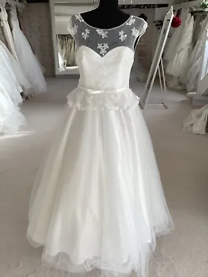 Lou Lou Bridal Wedding Dress • £140