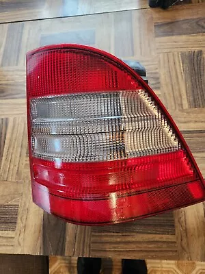 Passenger Tail Light 163 Type ML320 Fits 98-01 MERCEDES 1638200464 • $39.99