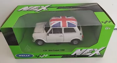 Welly - MINI COOPER 1300 (White With Union Jack Roof) - Model Car - Scale 1:24 • £27.99