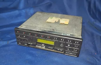 $89.95 • Buy 1981-1985 Mercedes R107 W123 W126 W201 Becker Grand Prix Dash Radio OEM For Part