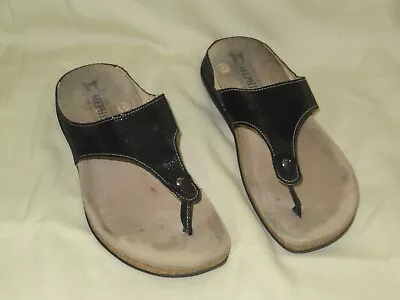 Womens Mephisto Agacia Thong Sandals Black Crinkle Leather Size 8 / 38 Vgc • $20