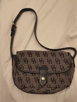 Dooney Bourke Vintage Handbag • $25