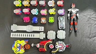 BANDAI DX Kamen Rider Geats Buckles With Belt Straps Holder ID Core Figure • £85