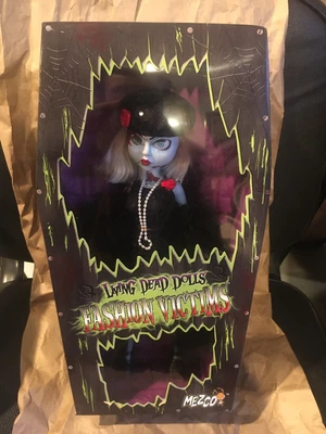 $195.99 • Buy Living Dead Dolls Fashion Victims Series 2 HOLLYWOOD Mezco 2004 RARE Sealed