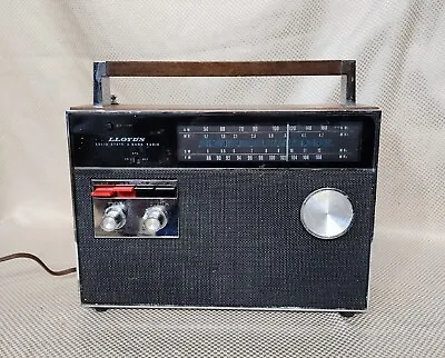 $32 • Buy Vintage LLOYD'S Solid State 4 Band Radio 9N61W-16A
