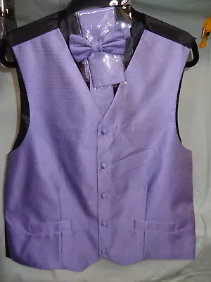 NEW MEN'S Large Gianfranco Ruffini Vest Set With Tie Bow Tie & Handkerchief • $24